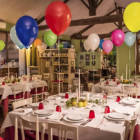 Borgo Zelata Apart Otel *