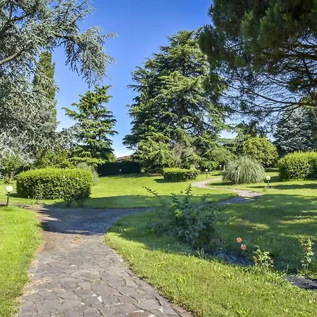 Borgo Zelata Aparthotel Bereguardo